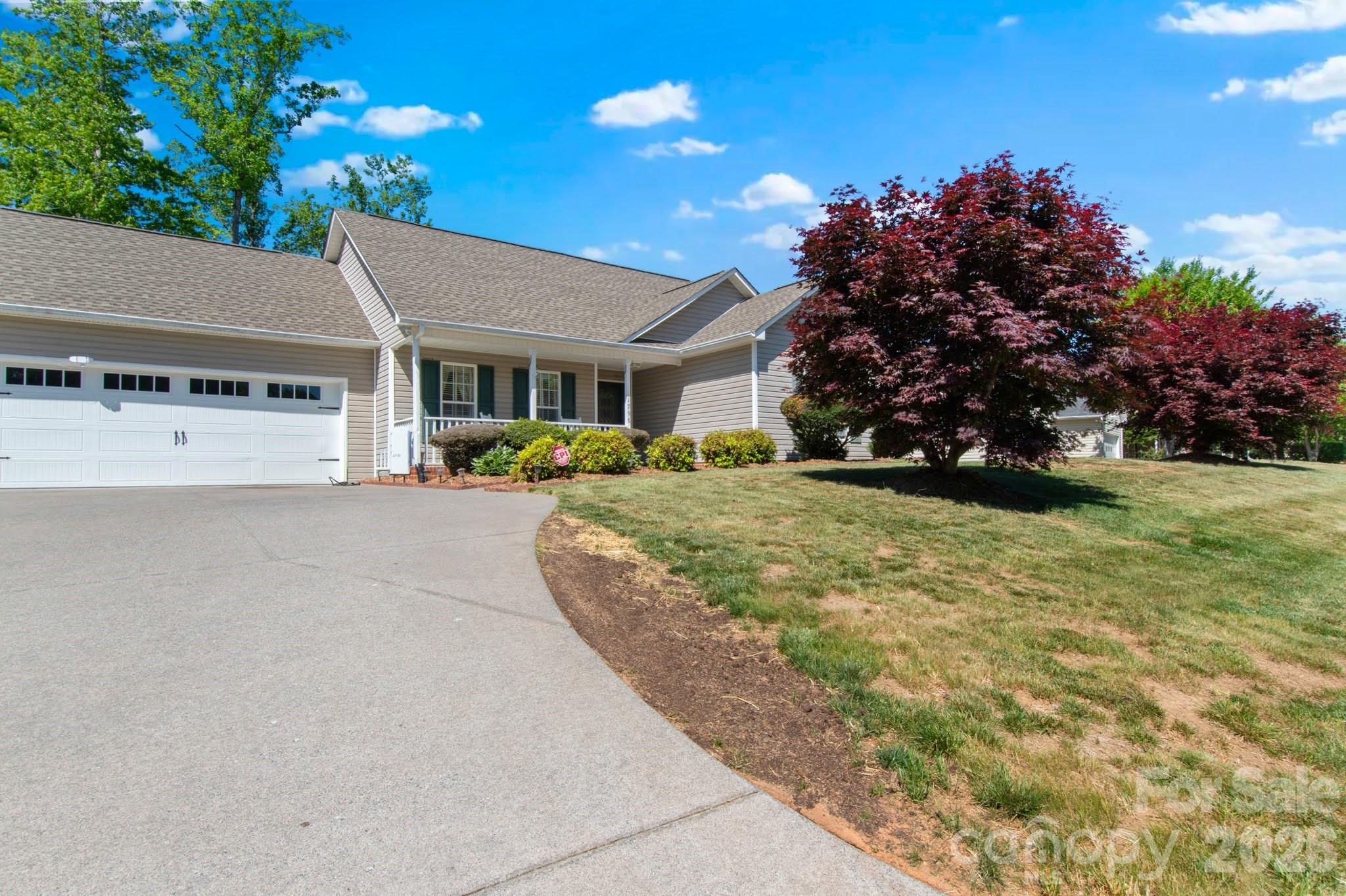 1796 Pebble Run Lane Clemmons NC 27012