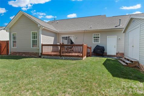 1796 Pebble Run Lane Clemmons NC 27012