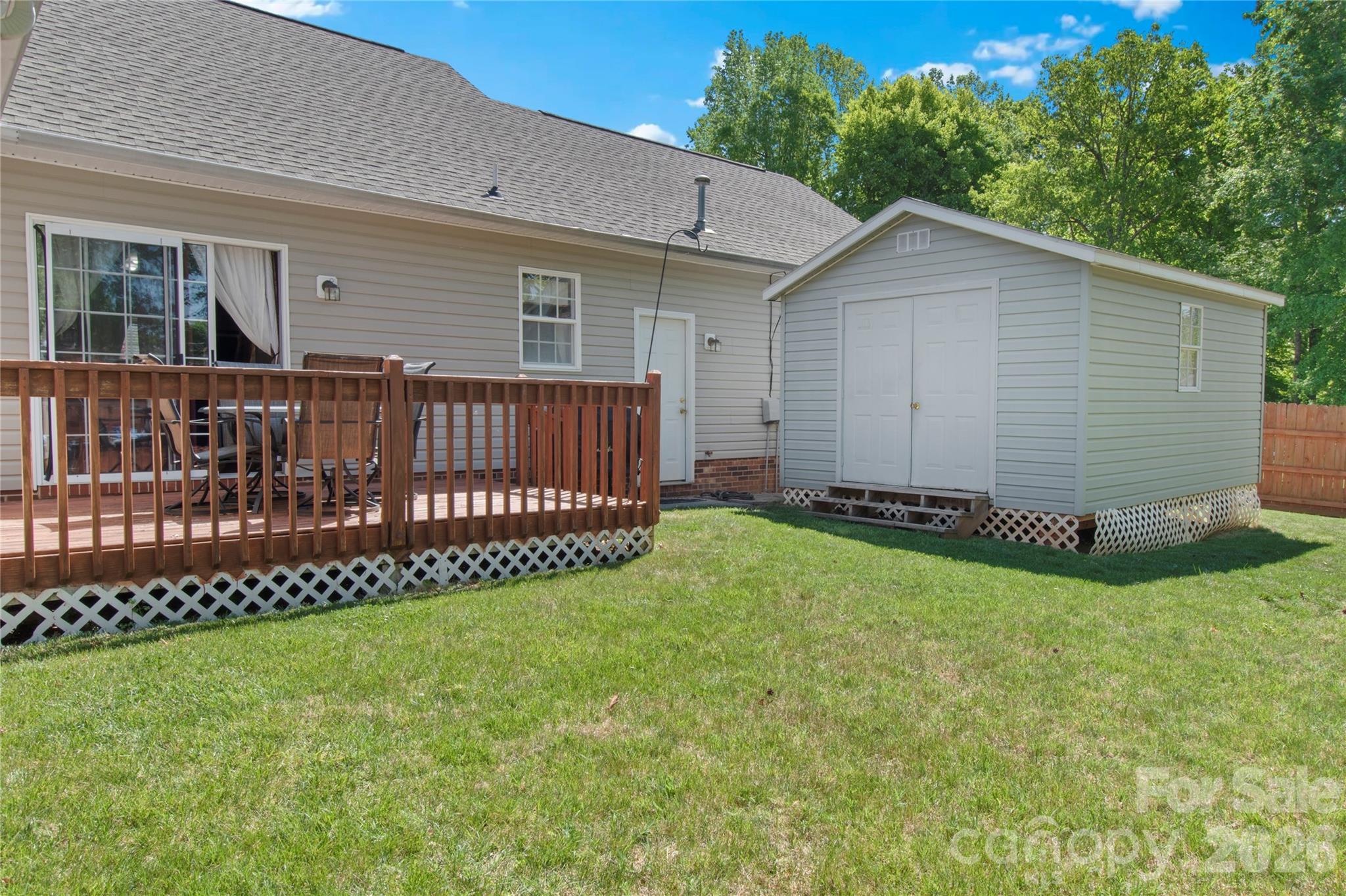 1796 Pebble Run Lane Clemmons NC 27012
