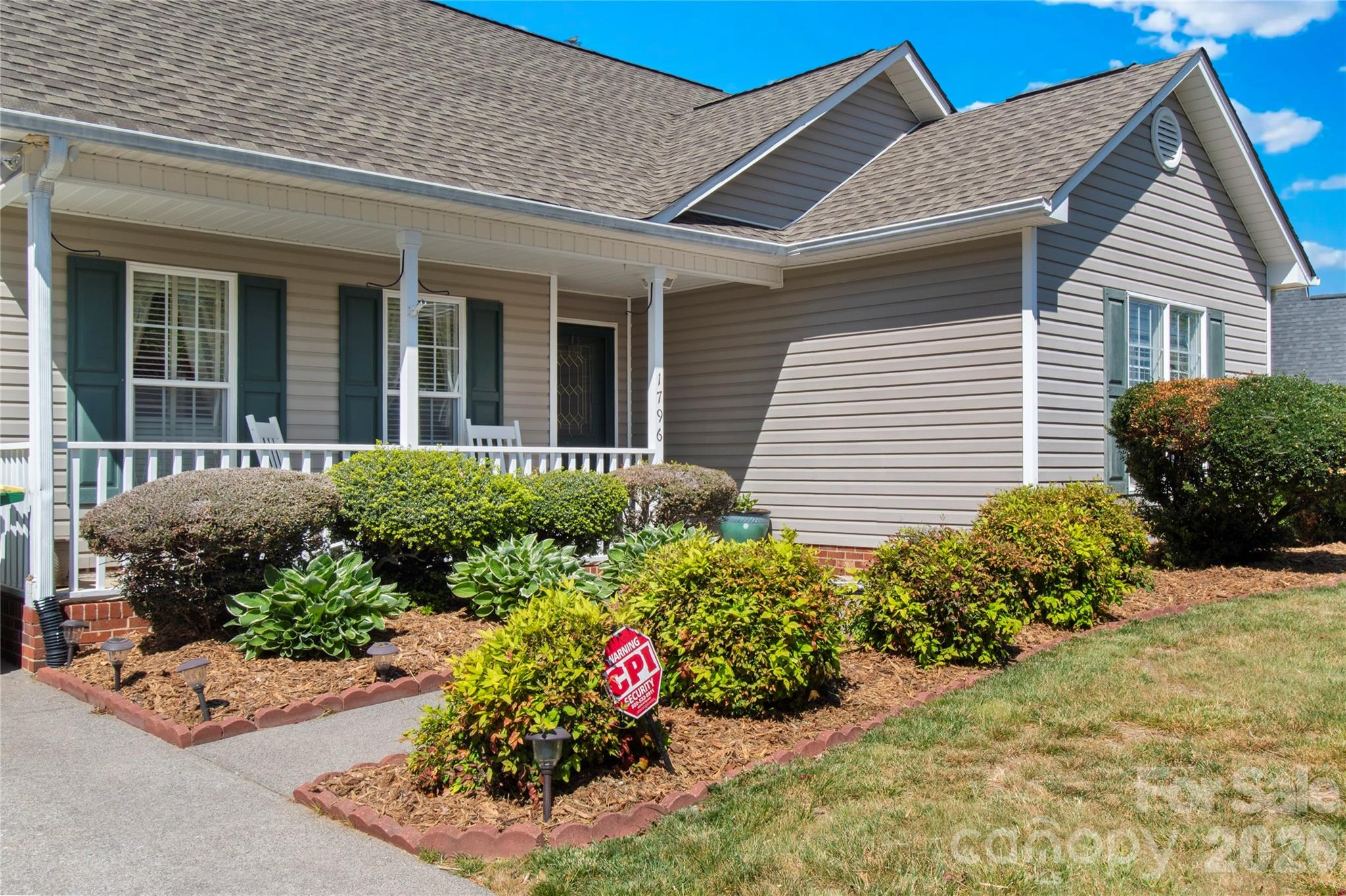 1796 Pebble Run Lane Clemmons NC 27012