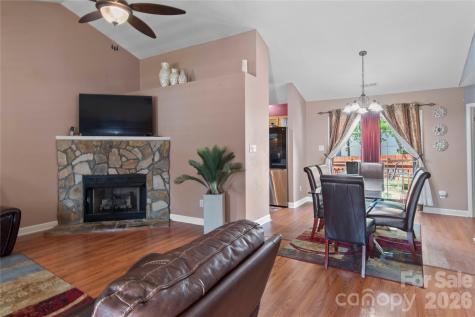 1796 Pebble Run Lane Clemmons NC 27012