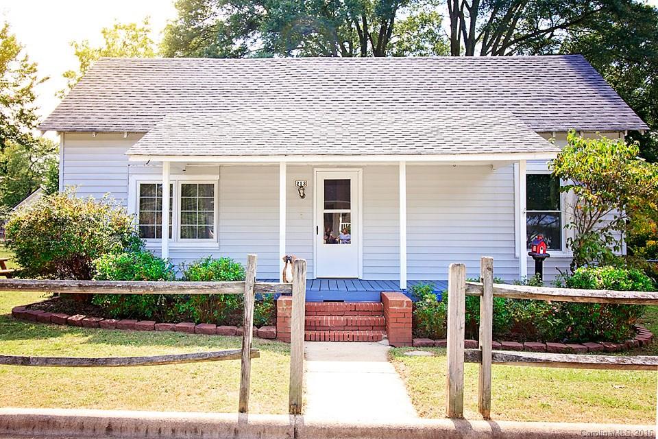213 E Gray Avenue Mooresville NC 28115