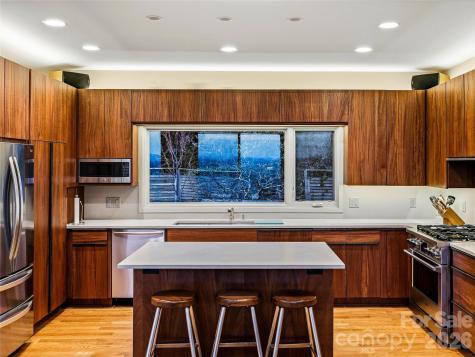 102 Horizon Hill Road Asheville NC 28804