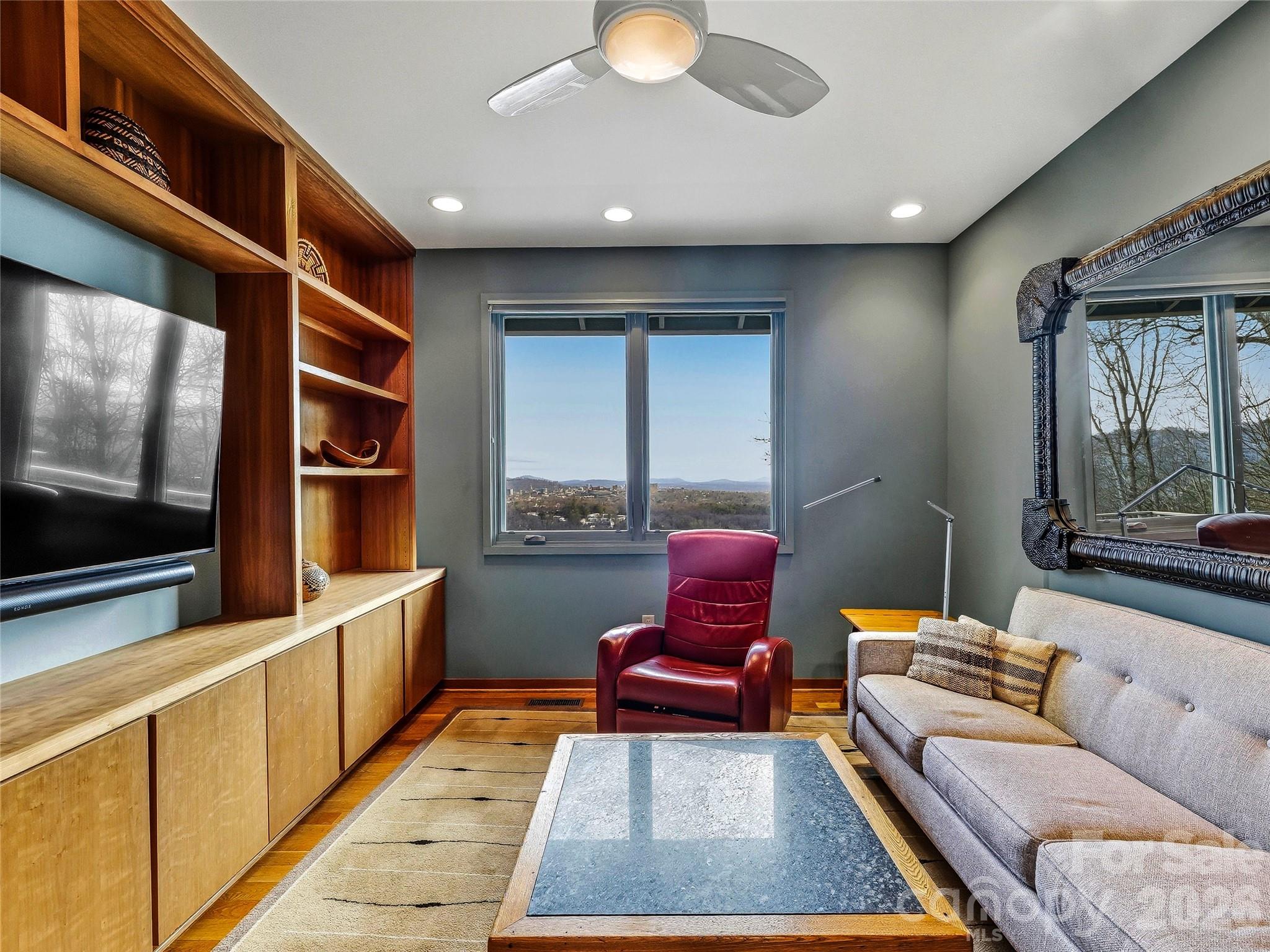 102 Horizon Hill Road Asheville NC 28804