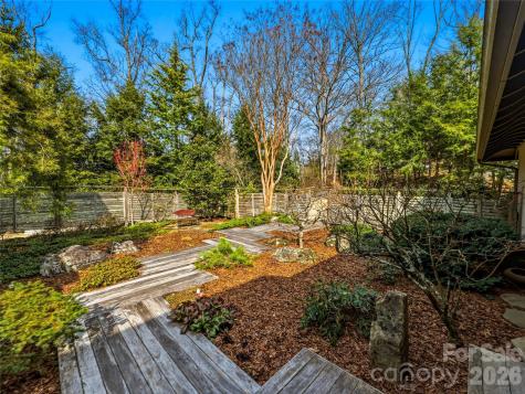102 Horizon Hill Road Asheville NC 28804