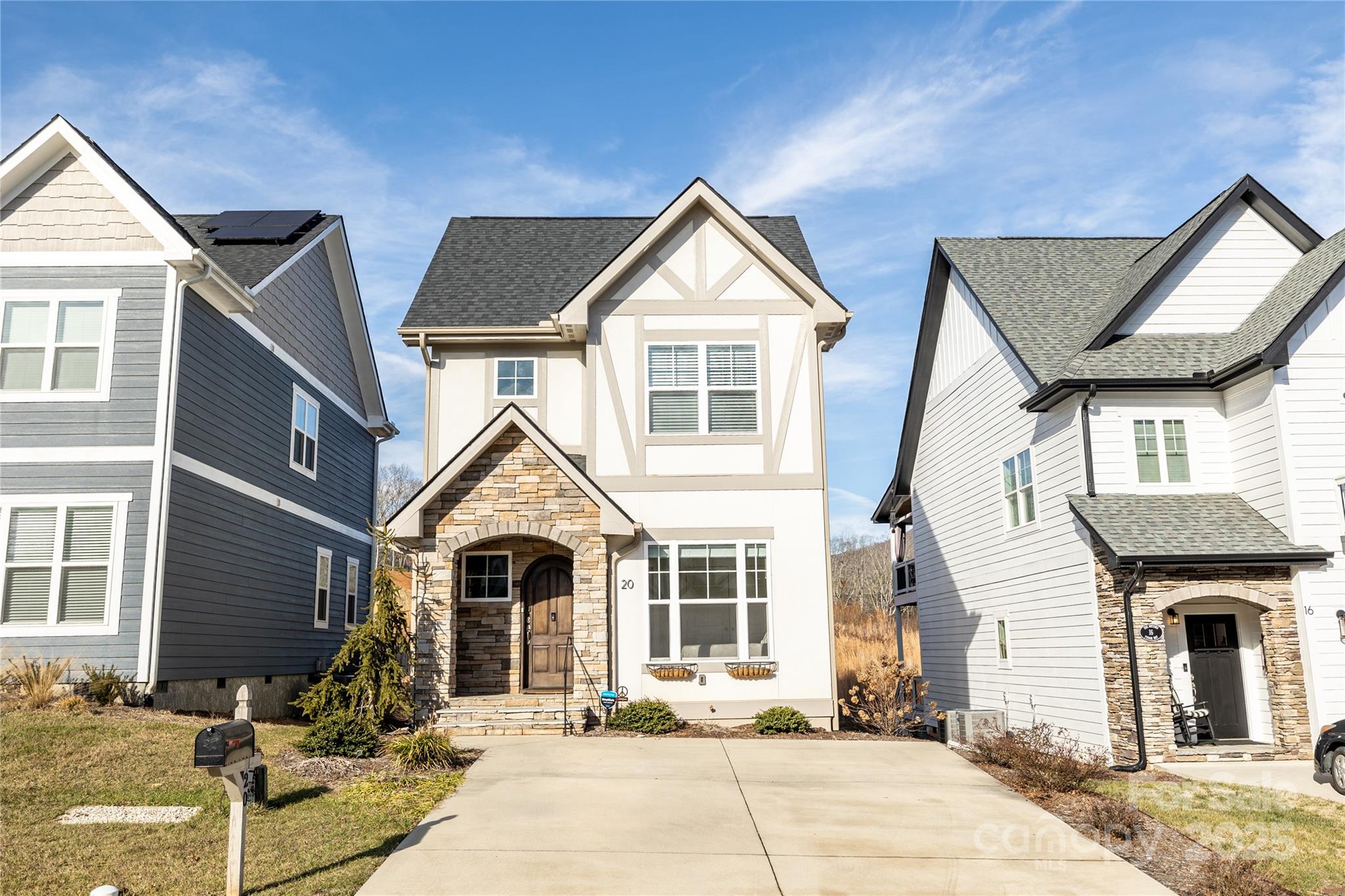 20 Tudor Way Black Mountain NC 28711