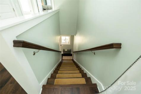 20 Tudor Way Black Mountain NC 28711