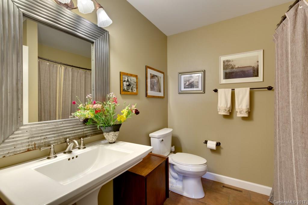 14 Skyview Court Asheville NC 28803