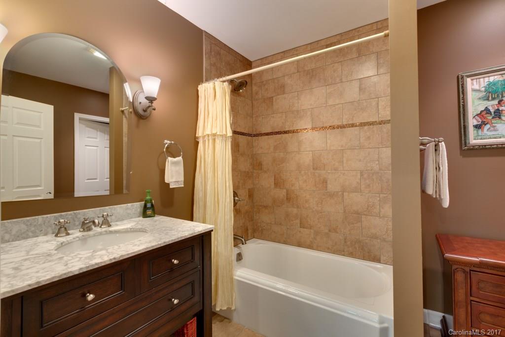 14 Skyview Court Asheville NC 28803