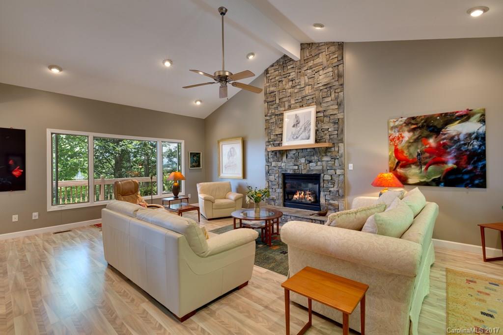 14 Skyview Court Asheville NC 28803
