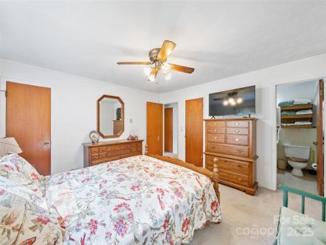 631 Macedonia Road Asheville NC 28804