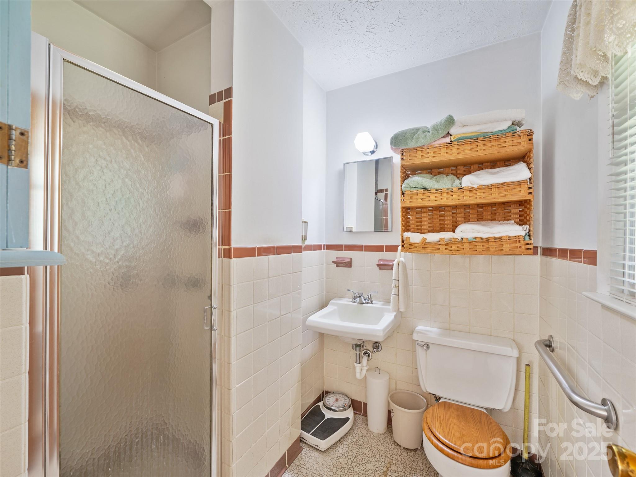 631 Macedonia Road Asheville NC 28804