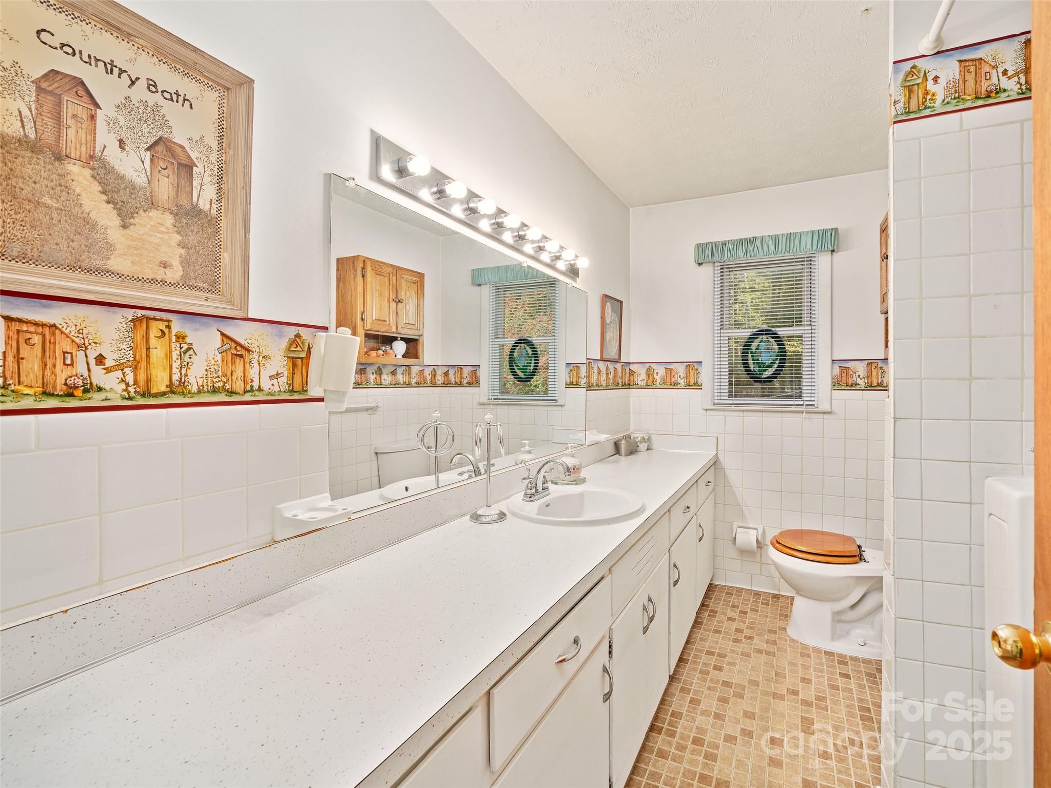 631 Macedonia Road Asheville NC 28804