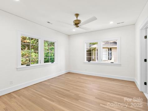 18 Normandy Road Asheville NC 28803