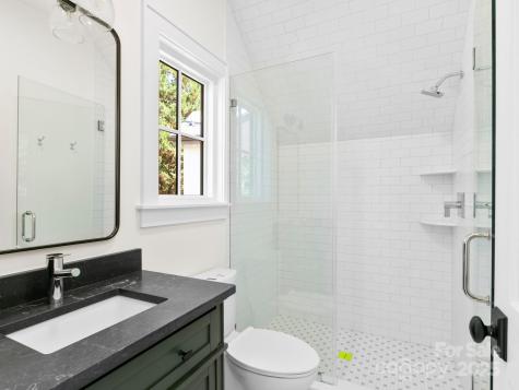 18 Normandy Road Asheville NC 28803