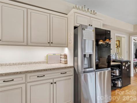 506 W Main Street Burnsville NC 28714