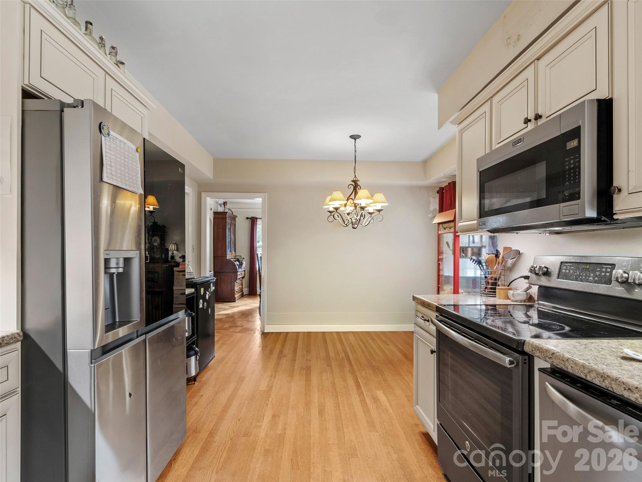 506 W Main Street Burnsville NC 28714