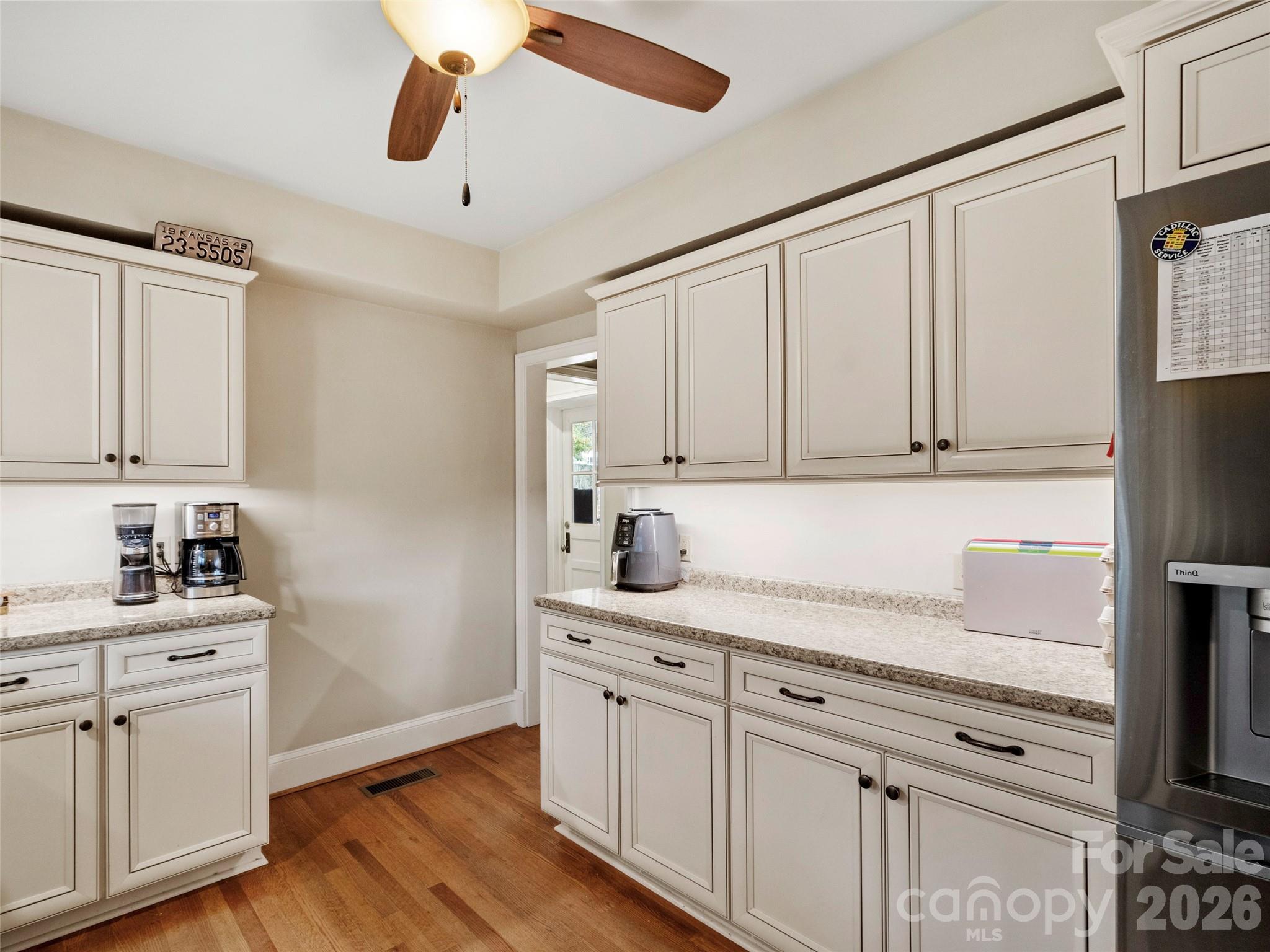 506 W Main Street Burnsville NC 28714