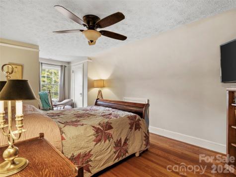 506 W Main Street Burnsville NC 28714