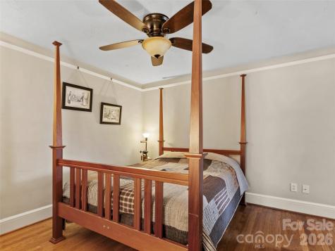 506 W Main Street Burnsville NC 28714