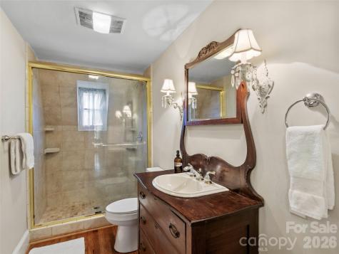 506 W Main Street Burnsville NC 28714