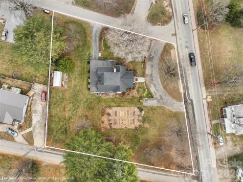 506 W Main Street Burnsville NC 28714