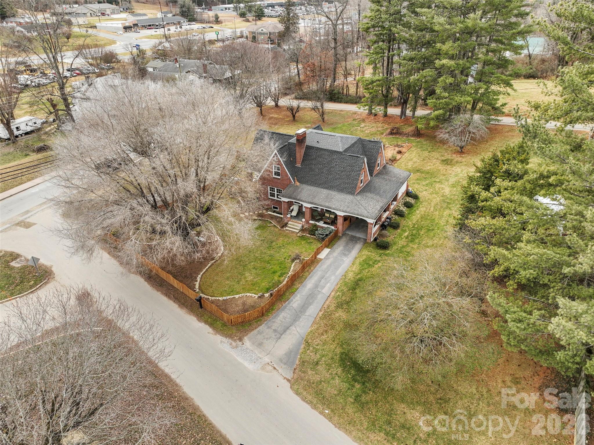 506 W Main Street Burnsville NC 28714
