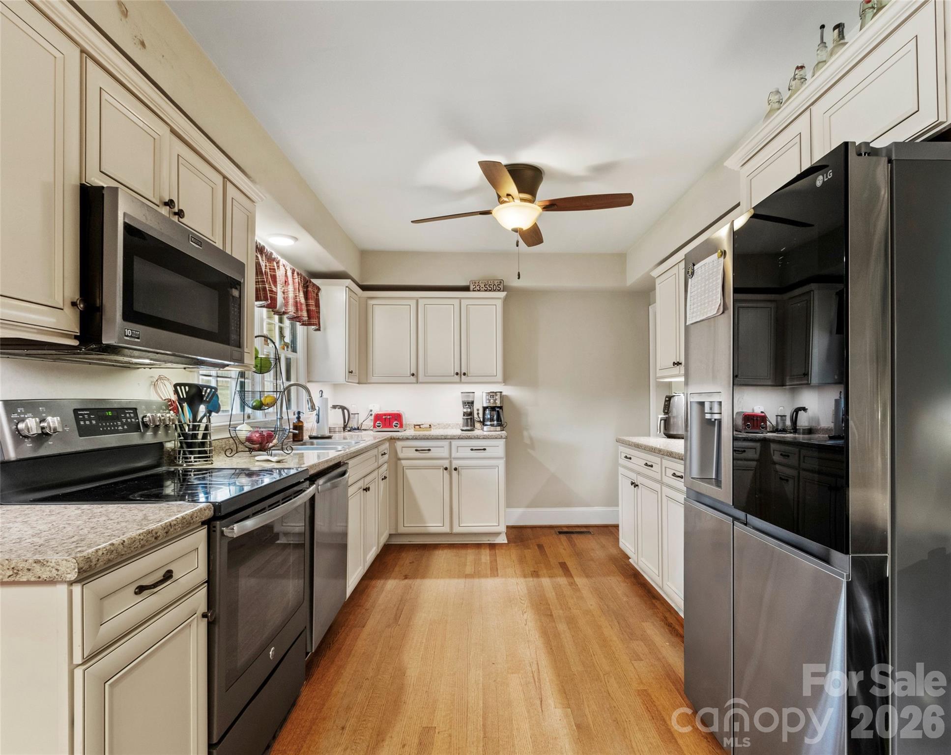506 W Main Street Burnsville NC 28714