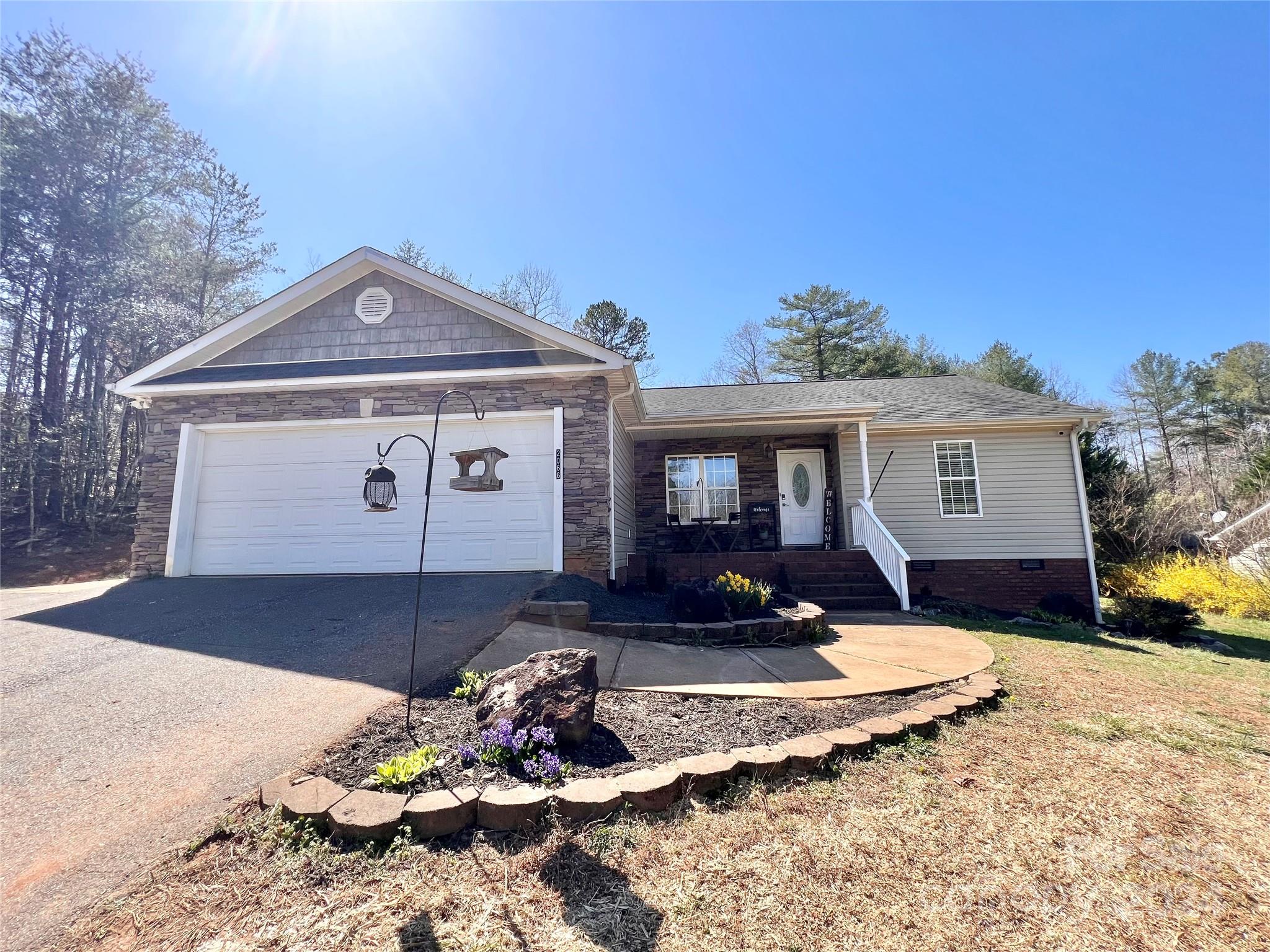 2066 Lake Acres Drive Hickory NC 28601