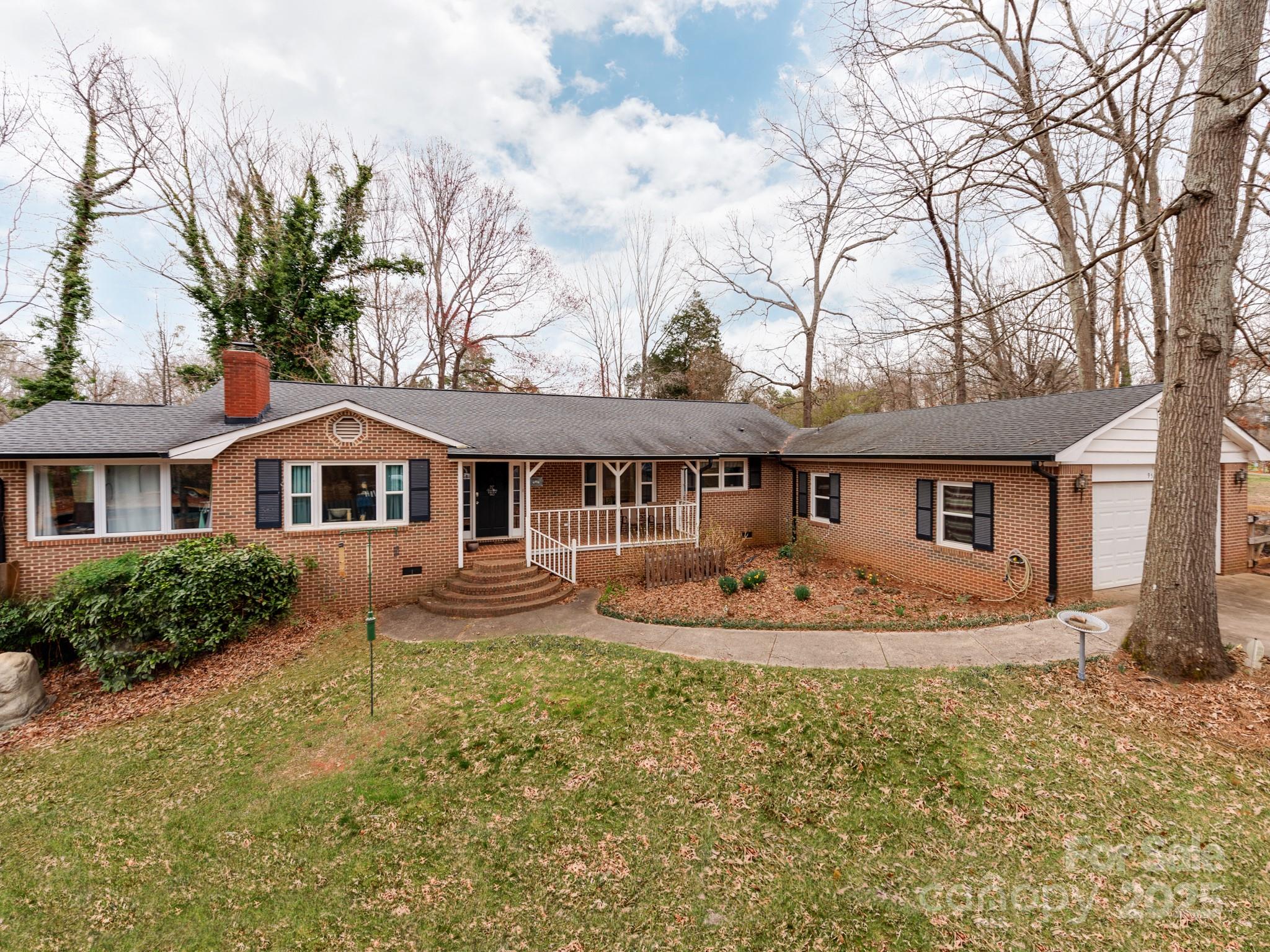 9524 Fairlane Drive Charlotte NC 28214