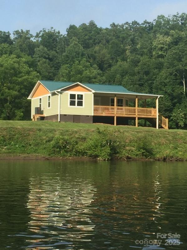 992 Hornet Drive Whittier NC 28789
