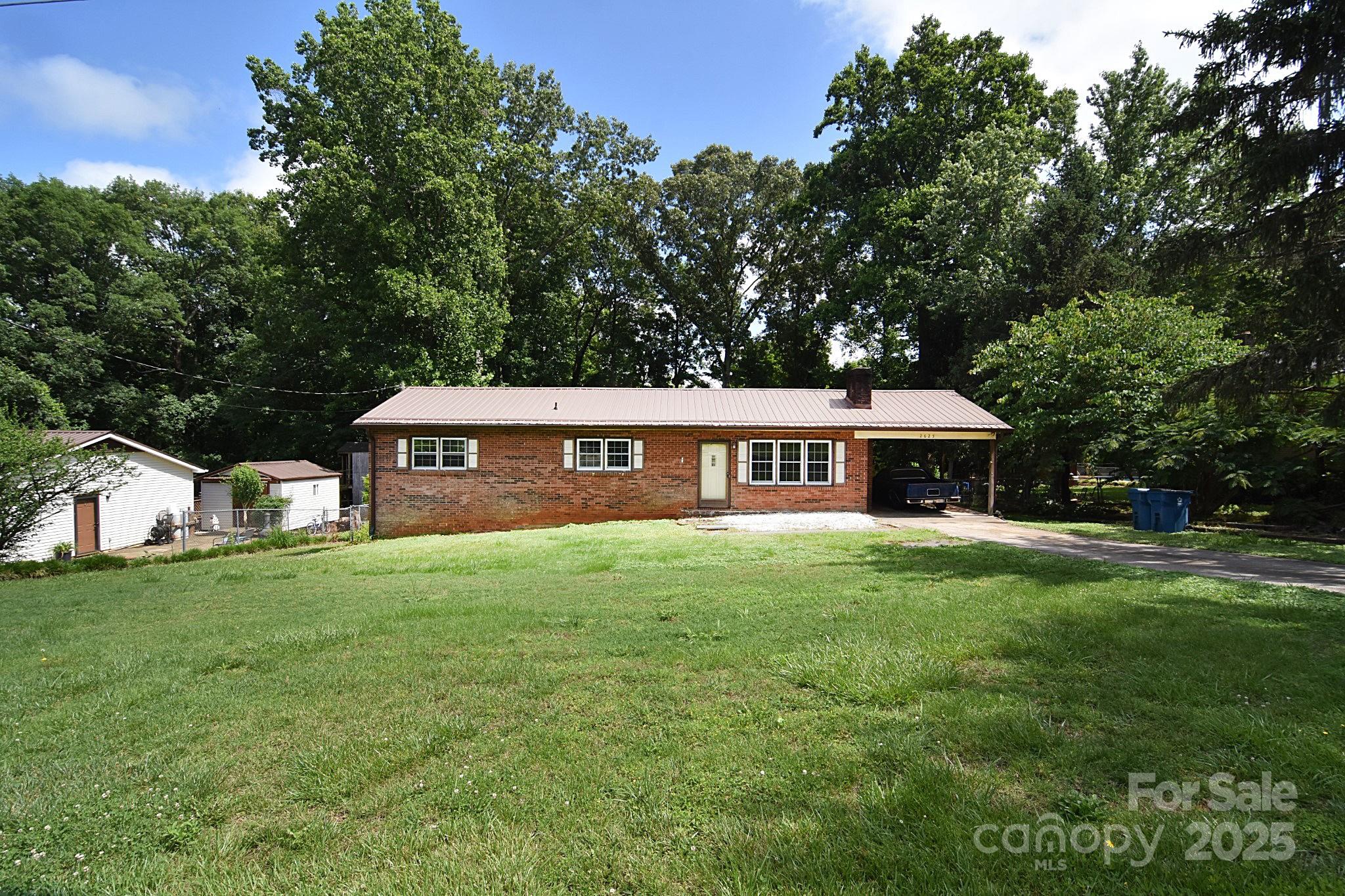 2625 Glenn Street Newton NC 28658