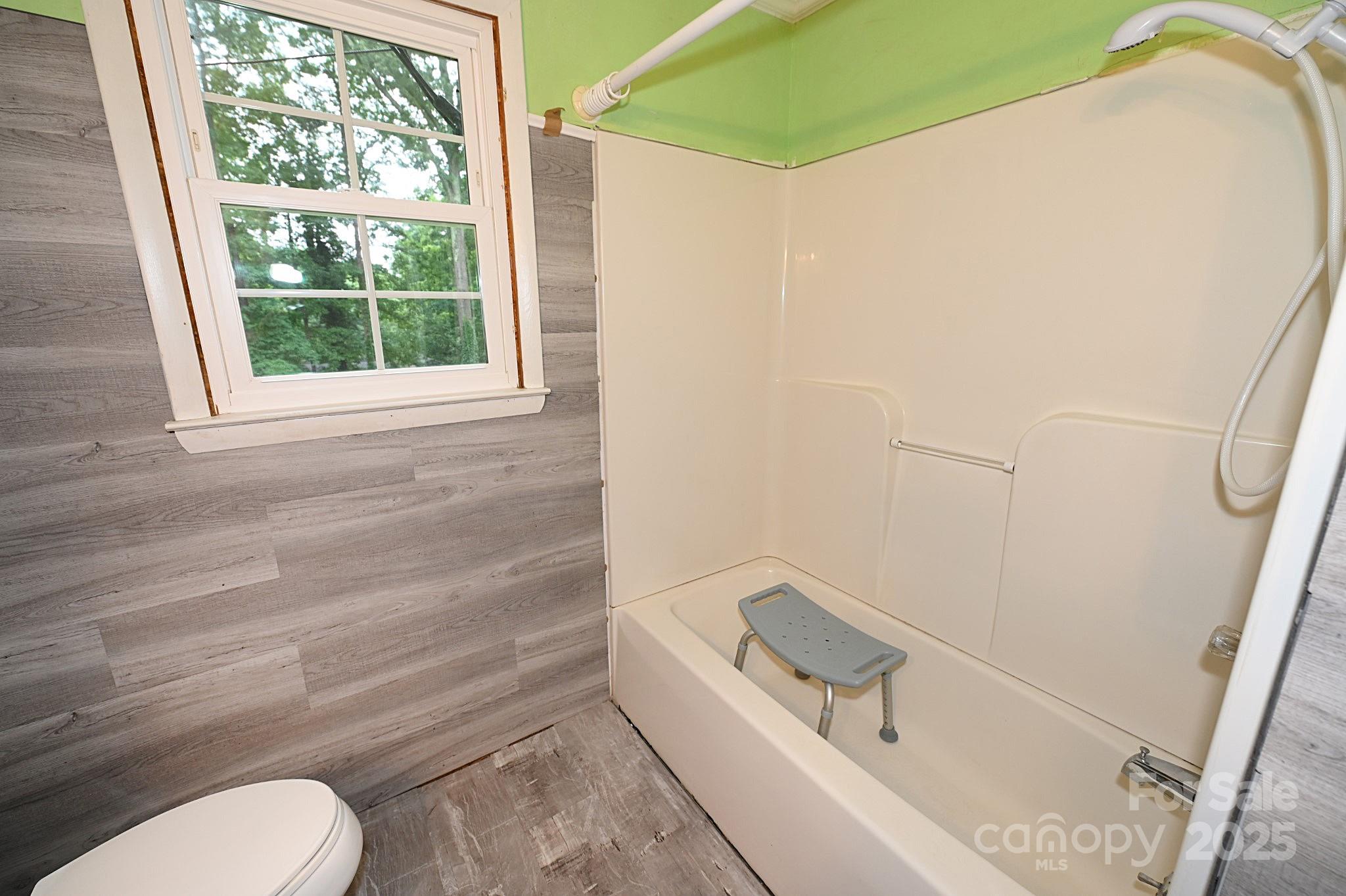 2625 Glenn Street Newton NC 28658
