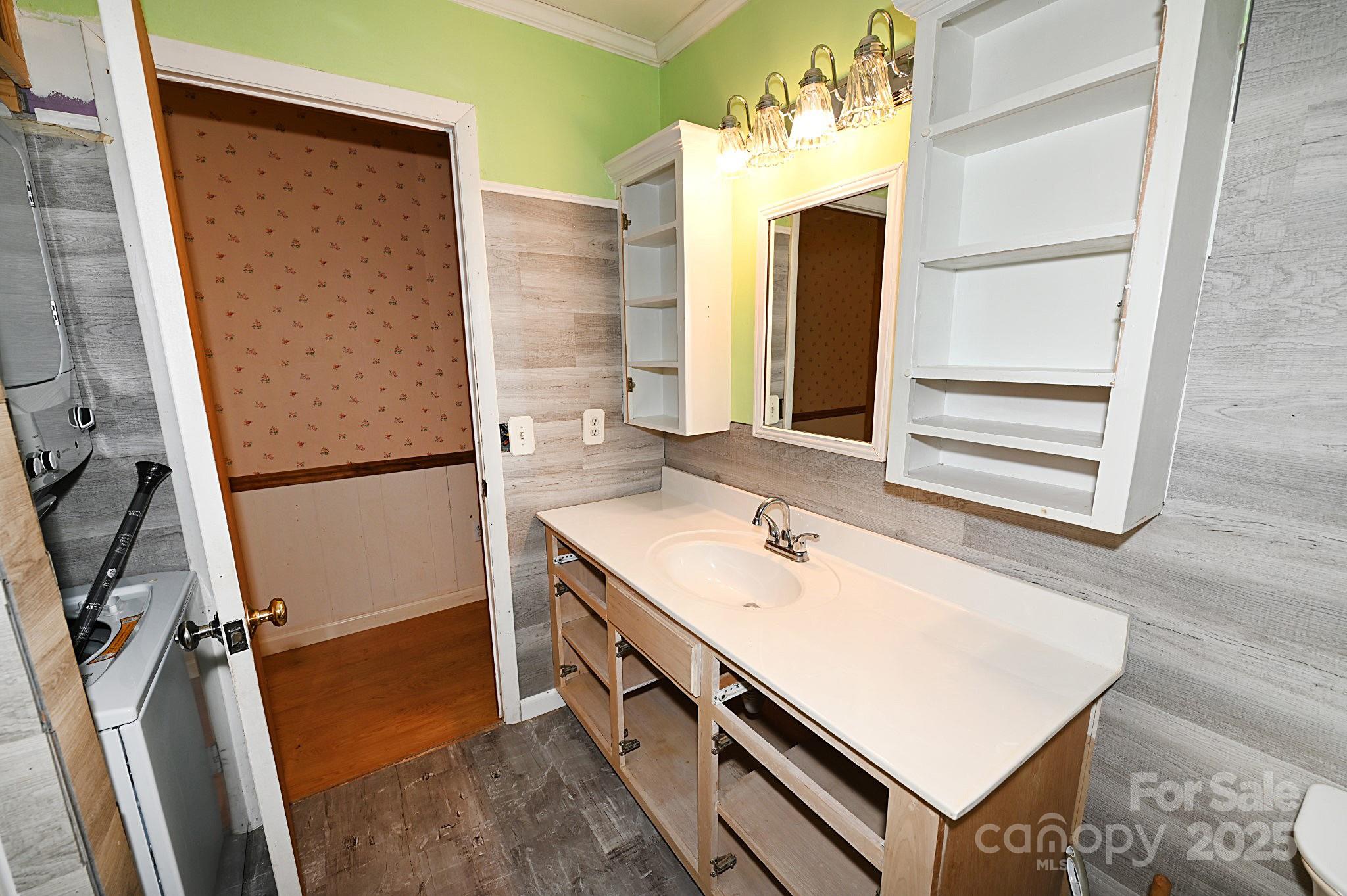 2625 Glenn Street Newton NC 28658