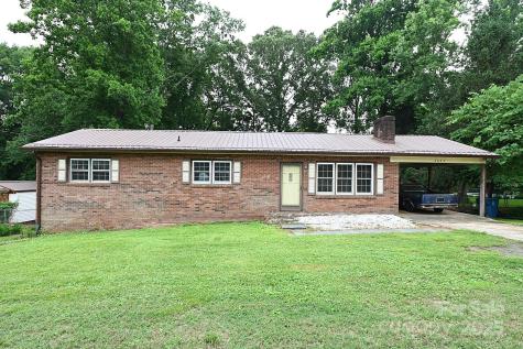 2625 Glenn Street Newton NC 28658