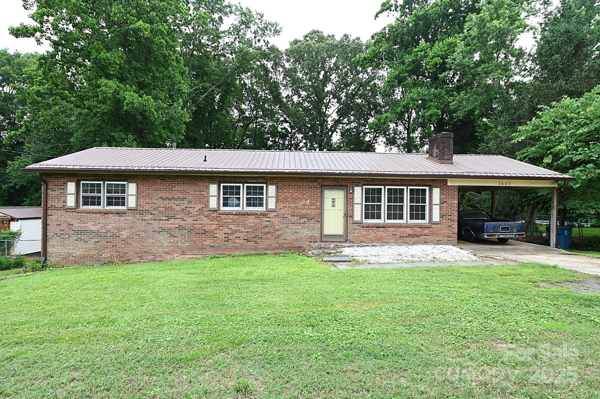 2625 Glenn Street Newton NC 28658