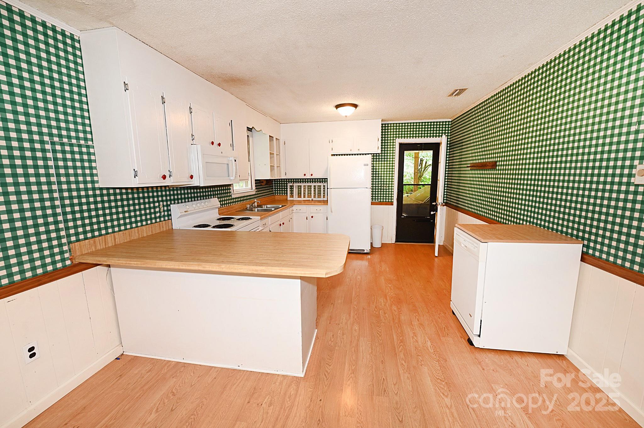 2625 Glenn Street Newton NC 28658