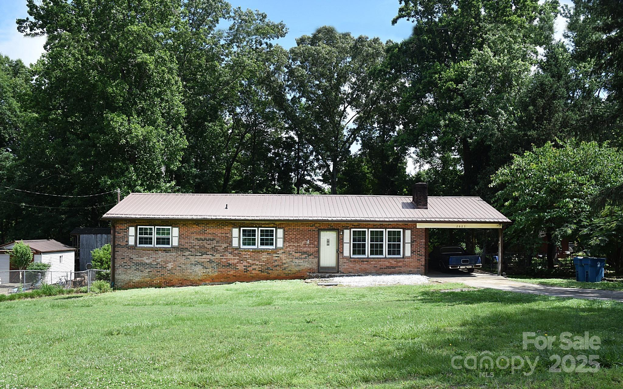 2625 Glenn Street Newton NC 28658