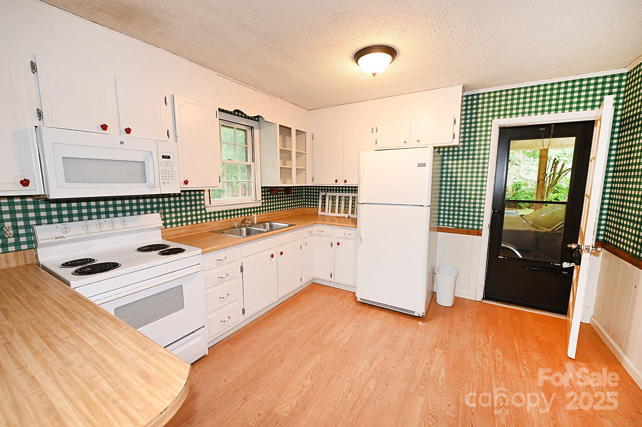 2625 Glenn Street Newton NC 28658