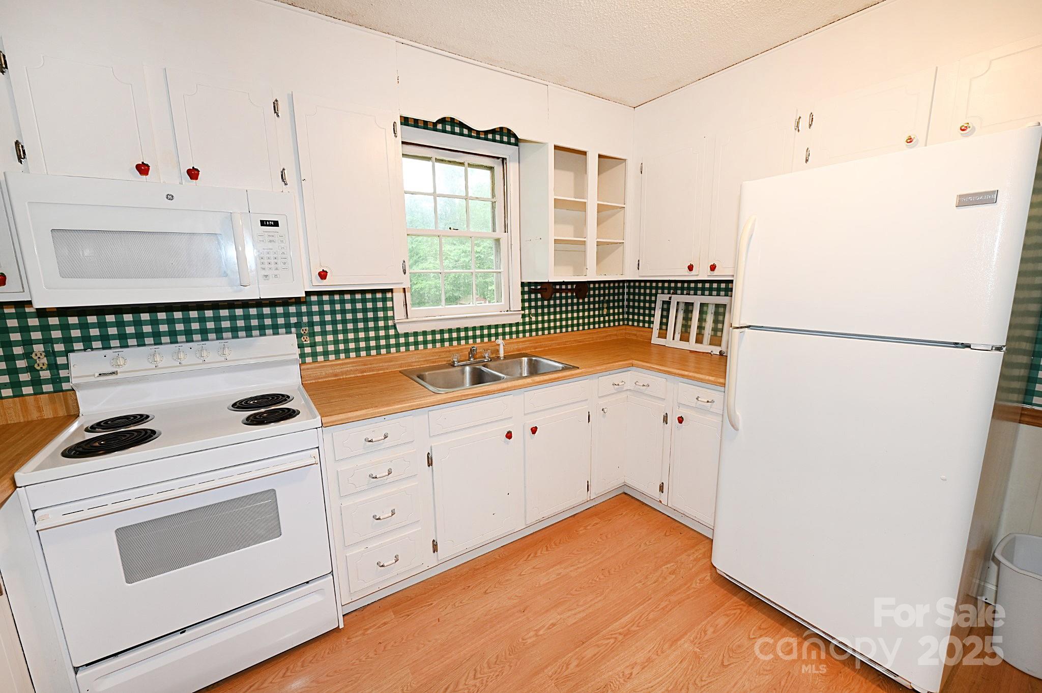 2625 Glenn Street Newton NC 28658