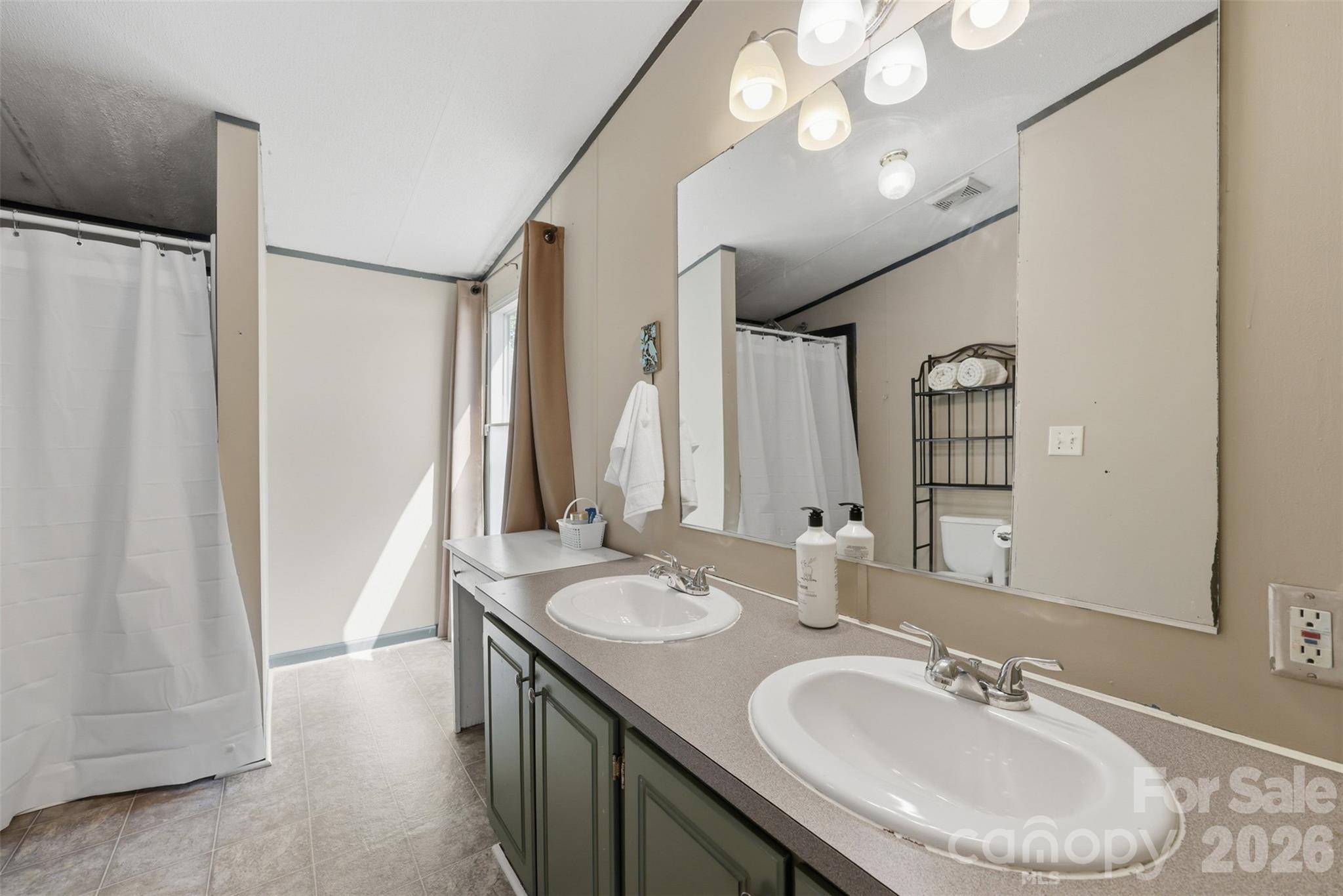 333 Howard Norton Drive Hiddenite NC 28636