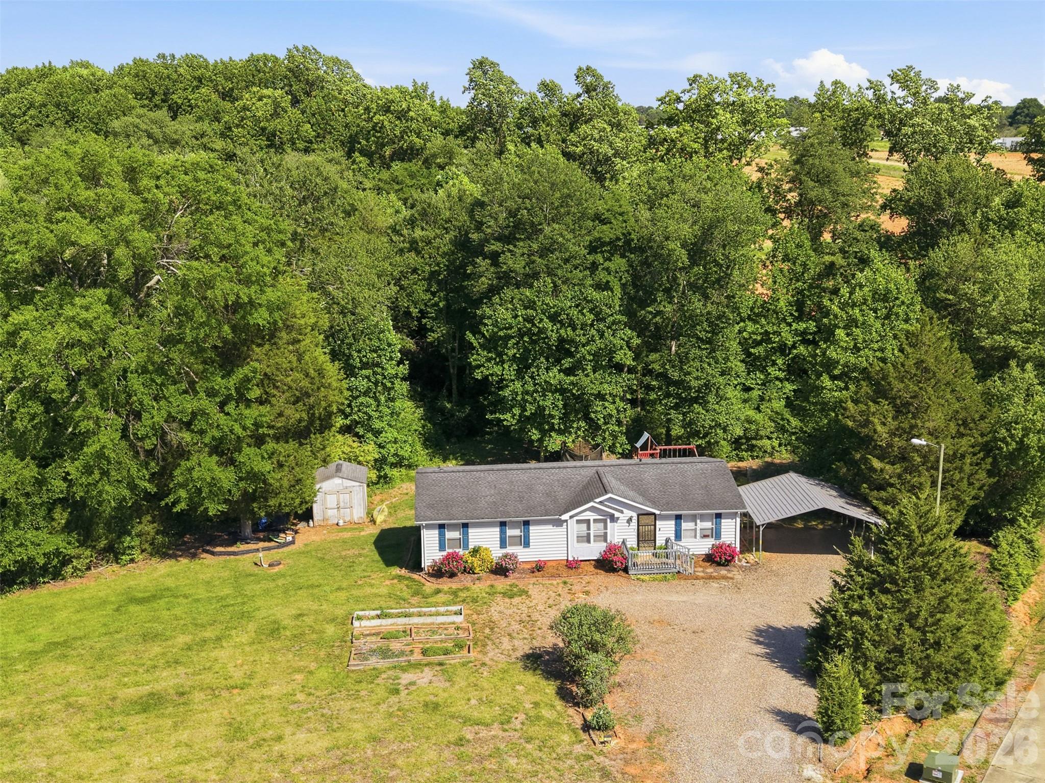 333 Howard Norton Drive Hiddenite NC 28636