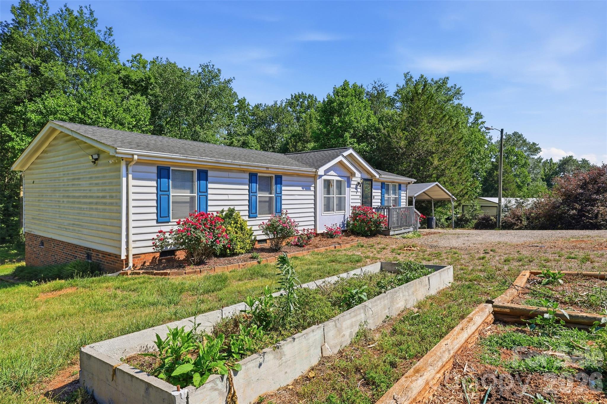 333 Howard Norton Drive Hiddenite NC 28636