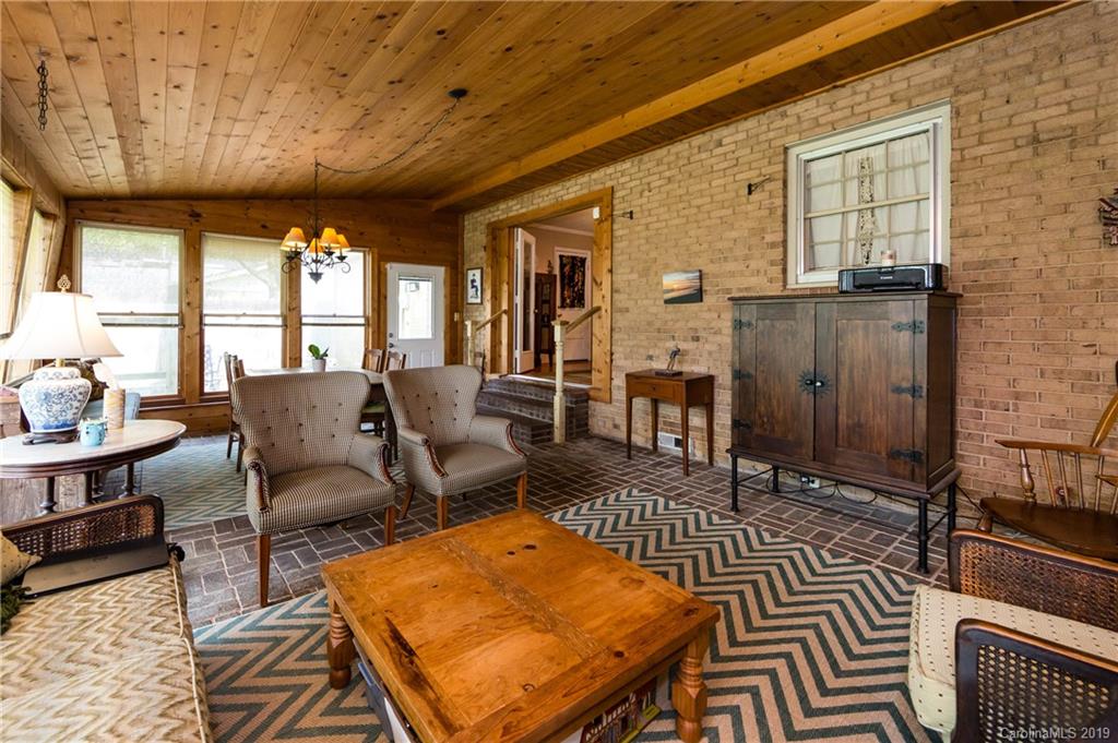 1213 Ashbrook Place Charlotte NC 28209
