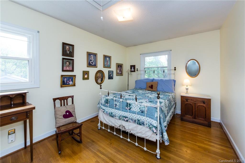 1213 Ashbrook Place Charlotte NC 28209