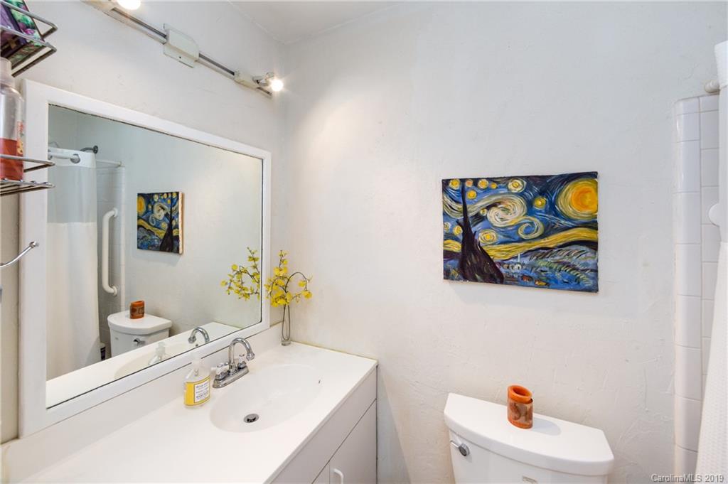 1213 Ashbrook Place Charlotte NC 28209