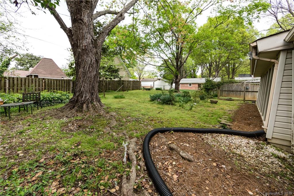 1213 Ashbrook Place Charlotte NC 28209