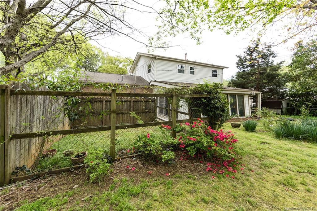 1213 Ashbrook Place Charlotte NC 28209