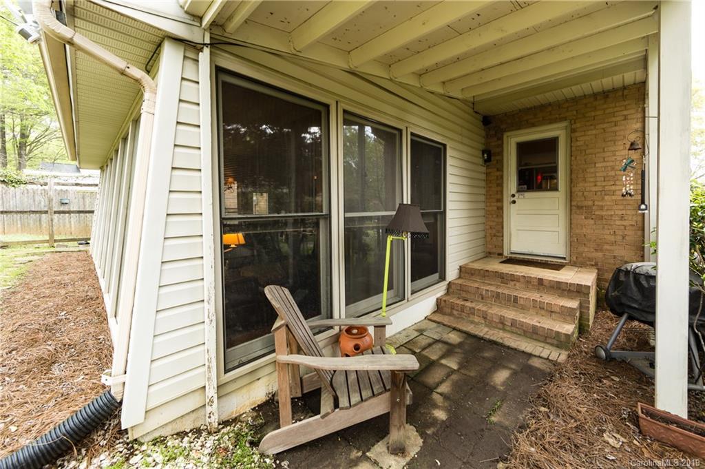 1213 Ashbrook Place Charlotte NC 28209
