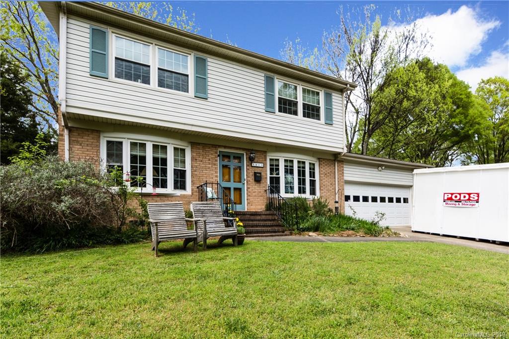 1213 Ashbrook Place Charlotte NC 28209